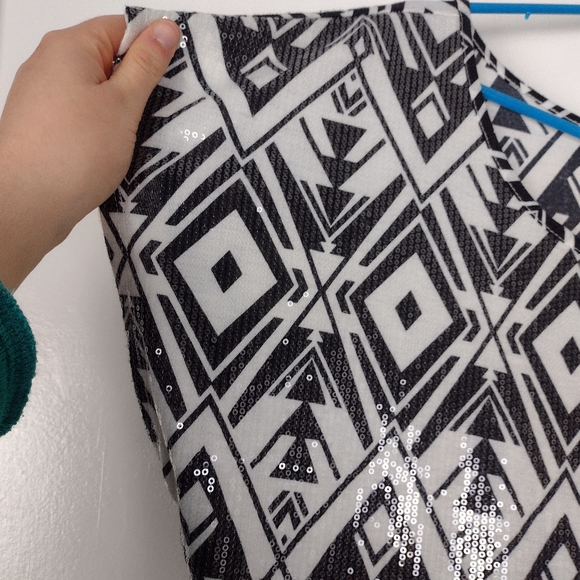 Love, Fire Aztec Print Top Size Junior's Large Black and White Print - Picture 6 of 13